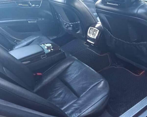 Черный Мерседес С Класс, объемом двигателя 5.5 л и пробегом 205 тыс. км за 12500 $, фото 10 на Automoto.ua