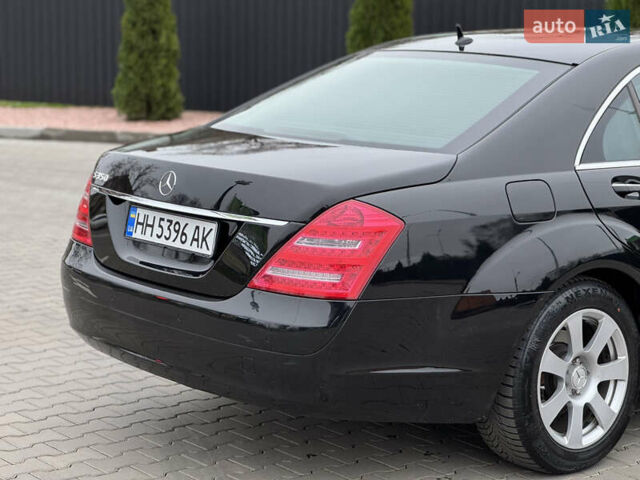 Черный Мерседес С Класс, объемом двигателя 3.5 л и пробегом 217 тыс. км за 10300 $, фото 25 на Automoto.ua