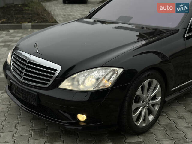 Черный Мерседес С Класс, объемом двигателя 5.46 л и пробегом 270 тыс. км за 8700 $, фото 13 на Automoto.ua