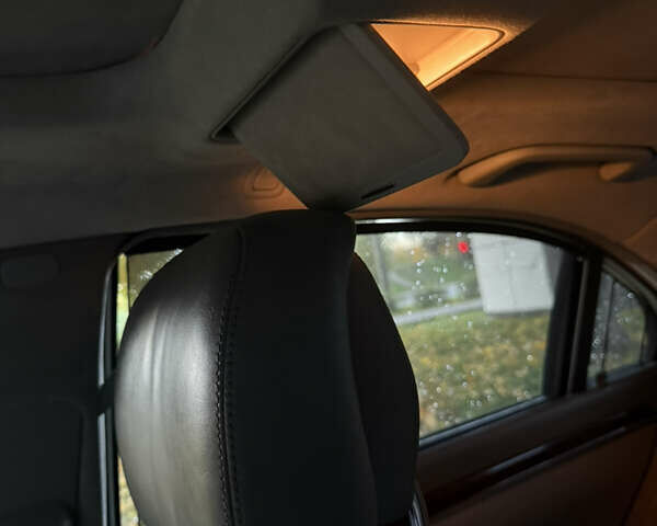 Чорний Мерседес С Клас, об'ємом двигуна 5.5 л та пробігом 155 тис. км за 16800 $, фото 27 на Automoto.ua