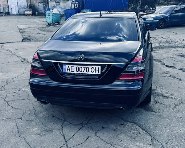 Чорний Мерседес С Клас, об'ємом двигуна 3.5 л та пробігом 190 тис. км за 10500 $, фото 3 на Automoto.ua