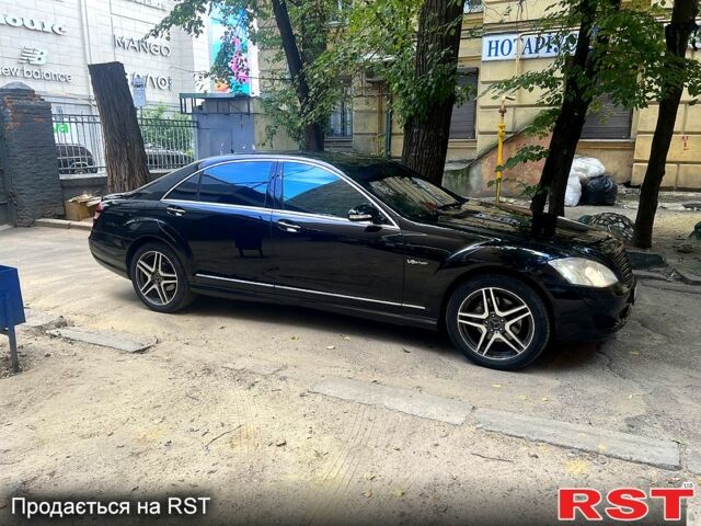 Мерседес С Класс 2007 в Харькове на Automoto.ua Черный Мерседес С Класс, объемом двигателя 5.5 л и пробегом 320 тыс. км за 9200 $, фото 4 на Automoto.ua