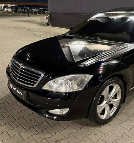 Черный Мерседес С Класс, объемом двигателя 5.5 л и пробегом 176 тыс. км за 8499 $, фото 62 на Automoto.ua