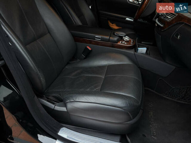 Чорний Мерседес С Клас, об'ємом двигуна 0 л та пробігом 364 тис. км за 11000 $, фото 15 на Automoto.ua