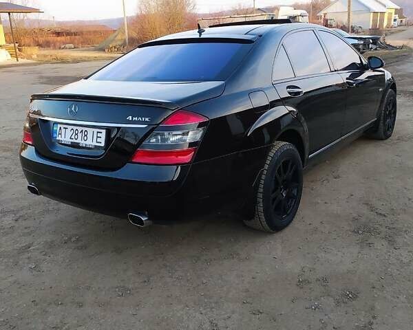 Черный Мерседес С Класс, объемом двигателя 5.5 л и пробегом 205 тыс. км за 12500 $, фото 3 на Automoto.ua