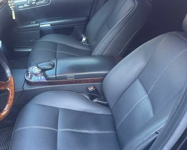 Мерседес С Класс 2007 в Черновцах на Automoto.ua Черный Мерседес С Класс, объемом двигателя 5.46 л и пробегом 301 тыс. км за 13800 $, фото 13 на Automoto.ua
