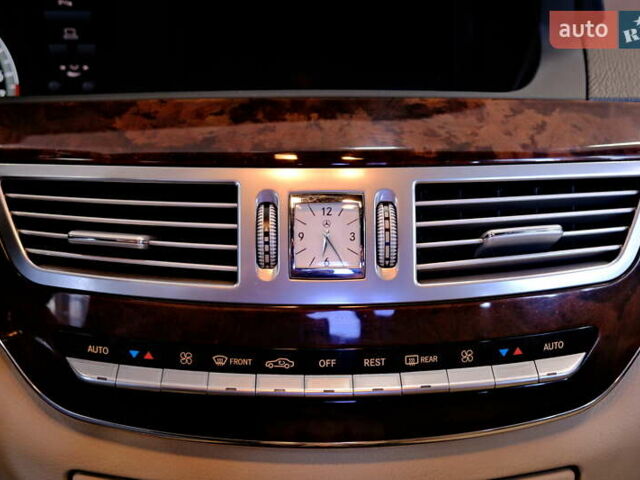 Чорний Мерседес С Клас, об'ємом двигуна 4.7 л та пробігом 218 тис. км за 8900 $, фото 31 на Automoto.ua