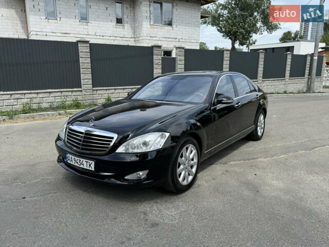 Черный Мерседес С Класс, объемом двигателя 4.66 л и пробегом 209 тыс. км за 9600 $, фото 2 на Automoto.ua
