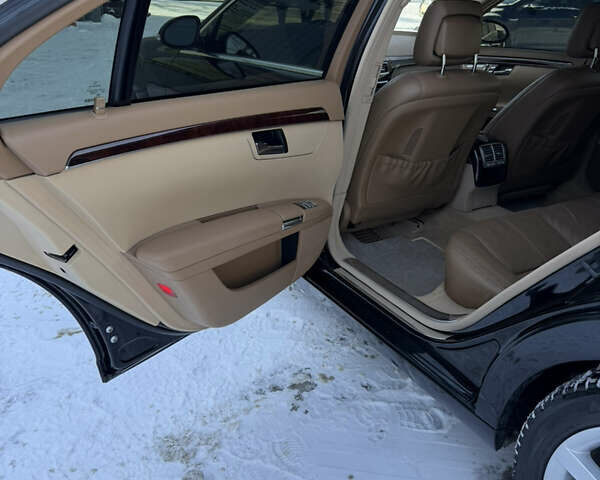 Черный Мерседес С Класс, объемом двигателя 5.46 л и пробегом 164 тыс. км за 13500 $, фото 23 на Automoto.ua