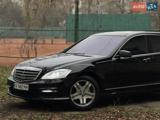 Черный Мерседес С Класс, объемом двигателя 5.5 л и пробегом 288 тыс. км за 10999 $, фото 3 на Automoto.ua