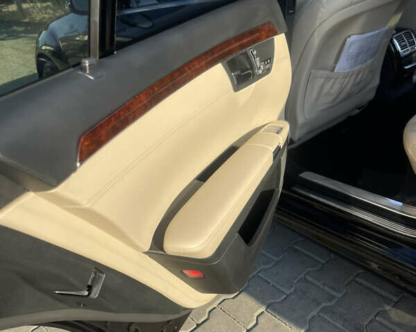 Чорний Мерседес С Клас, об'ємом двигуна 5.5 л та пробігом 157 тис. км за 15900 $, фото 23 на Automoto.ua