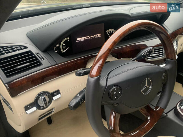 Черный Мерседес С Класс, объемом двигателя 5.51 л и пробегом 249 тыс. км за 14000 $, фото 11 на Automoto.ua