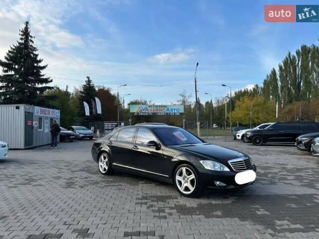 Черный Мерседес С Класс, объемом двигателя 5.5 л и пробегом 205 тыс. км за 11400 $, фото 22 на Automoto.ua