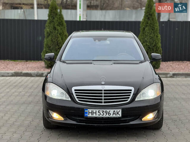 Черный Мерседес С Класс, объемом двигателя 3.5 л и пробегом 217 тыс. км за 10300 $, фото 5 на Automoto.ua