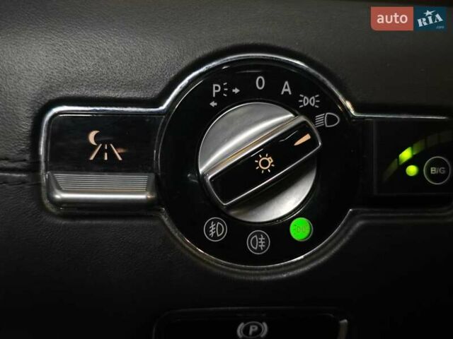 Черный Мерседес С Класс, объемом двигателя 5.46 л и пробегом 266 тыс. км за 10989 $, фото 17 на Automoto.ua