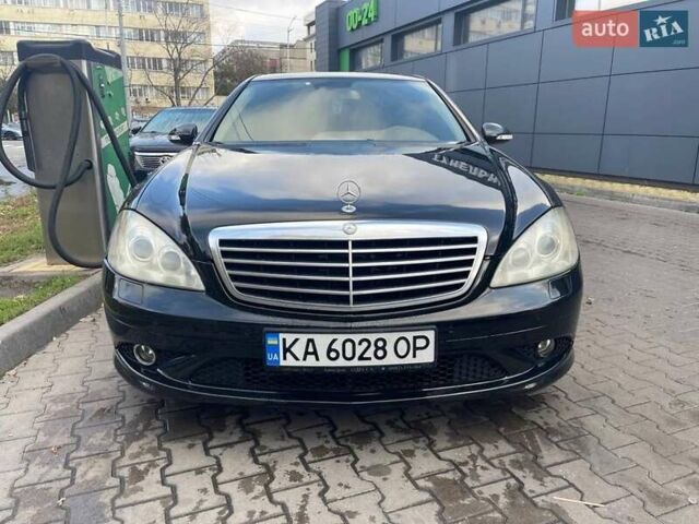 Чорний Мерседес С Клас, об'ємом двигуна 3.5 л та пробігом 340 тис. км за 8450 $, фото 4 на Automoto.ua