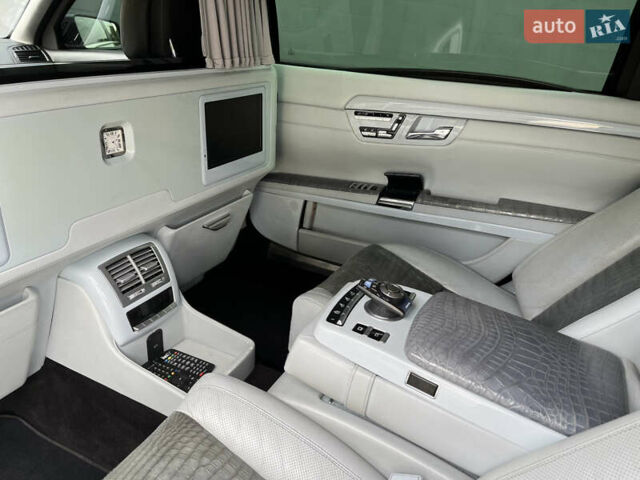 Черный Мерседес С Класс, объемом двигателя 5.5 л и пробегом 81 тыс. км за 33000 $, фото 17 на Automoto.ua