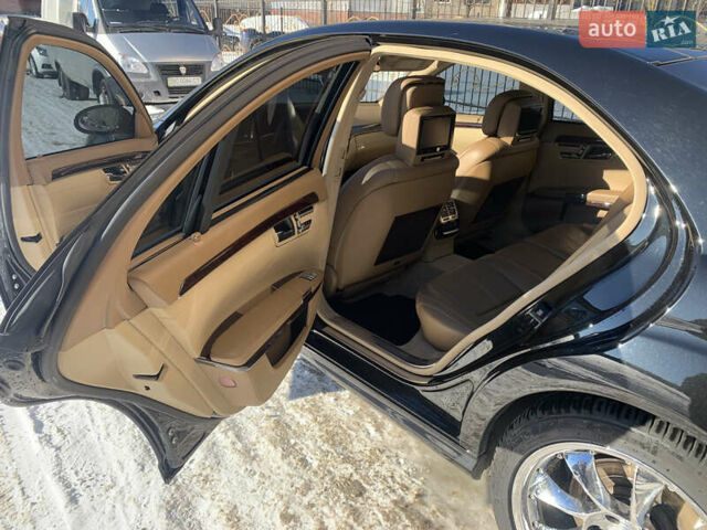 Чорний Мерседес С Клас, об'ємом двигуна 5.51 л та пробігом 28 тис. км за 29000 $, фото 24 на Automoto.ua