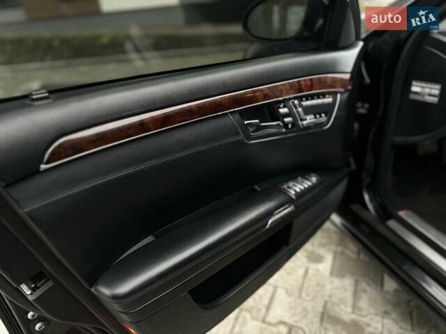 Черный Мерседес С Класс, объемом двигателя 5.46 л и пробегом 270 тыс. км за 8700 $, фото 28 на Automoto.ua