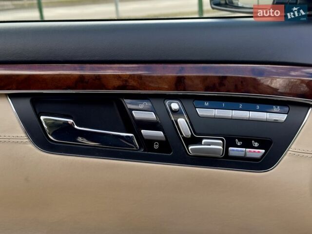 Чорний Мерседес С Клас, об'ємом двигуна 5.5 л та пробігом 267 тис. км за 15000 $, фото 27 на Automoto.ua