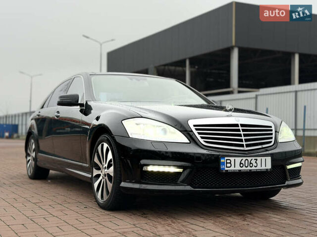 Черный Мерседес С Класс, объемом двигателя 5.46 л и пробегом 295 тыс. км за 13200 $, фото 3 на Automoto.ua