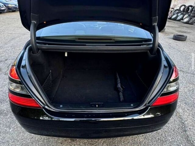 Черный Мерседес С Класс, объемом двигателя 3 л и пробегом 300 тыс. км за 10200 $, фото 7 на Automoto.ua