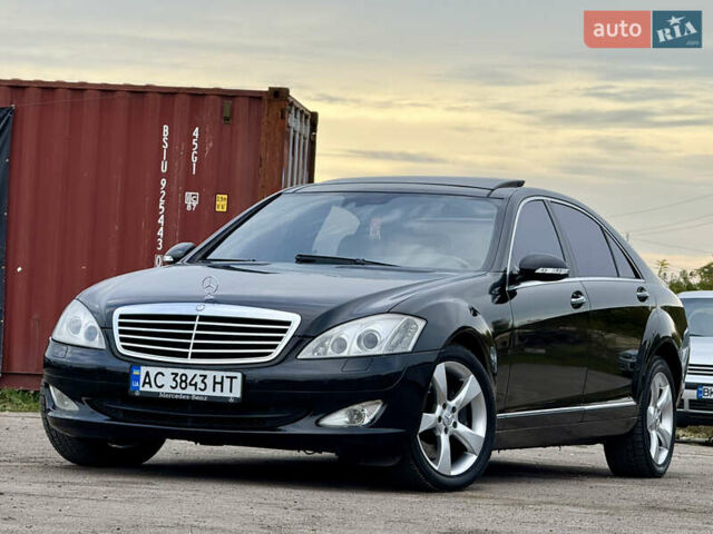 Мерседес С Класс 2007 в Ровно на Automoto.ua Черный Мерседес С Класс, объемом двигателя 5.5 л и пробегом 323 тыс. км за 8999 $, фото 3 на Automoto.ua