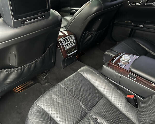 Чорний Мерседес С Клас, об'ємом двигуна 5.5 л та пробігом 277 тис. км за 9500 $, фото 28 на Automoto.ua