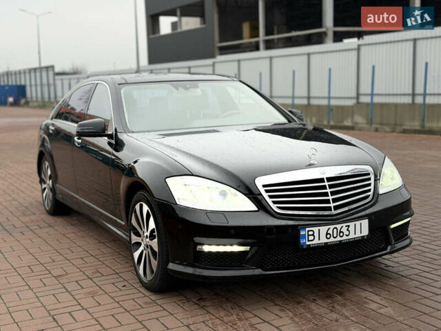 Черный Мерседес С Класс, объемом двигателя 5.46 л и пробегом 295 тыс. км за 13200 $, фото 2 на Automoto.ua