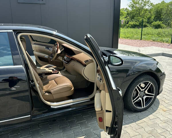 Черный Мерседес С Класс, объемом двигателя 0 л и пробегом 330 тыс. км за 10000 $, фото 6 на Automoto.ua