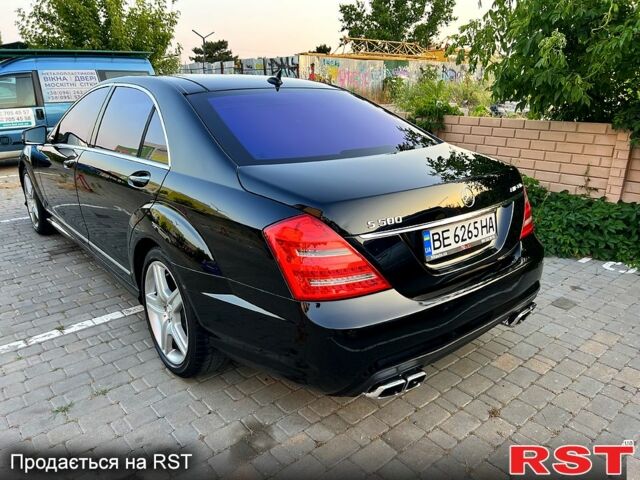 Черный Мерседес С Класс, объемом двигателя 5.5 л и пробегом 0 тыс. км за 9800 $, фото 5 на Automoto.ua