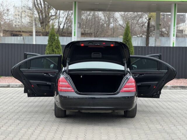 Черный Мерседес С Класс, объемом двигателя 3.5 л и пробегом 217 тыс. км за 10300 $, фото 8 на Automoto.ua