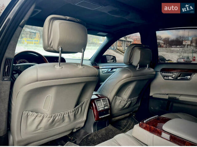 Чорний Мерседес С Клас, об'ємом двигуна 5.46 л та пробігом 160 тис. км за 9990 $, фото 19 на Automoto.ua