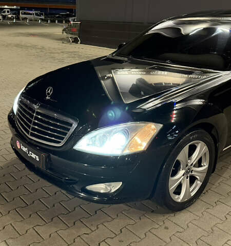 Черный Мерседес С Класс, объемом двигателя 5.5 л и пробегом 176 тыс. км за 8499 $, фото 59 на Automoto.ua