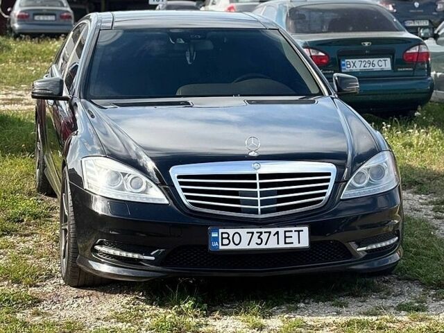 Чорний Мерседес С Клас, об'ємом двигуна 5.5 л та пробігом 256 тис. км за 12300 $, фото 6 на Automoto.ua