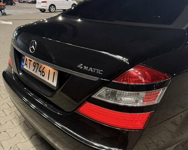 Черный Мерседес С Класс, объемом двигателя 5.5 л и пробегом 176 тыс. км за 8499 $, фото 28 на Automoto.ua