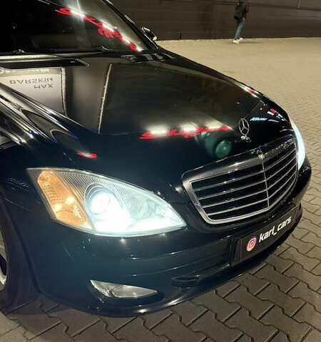 Черный Мерседес С Класс, объемом двигателя 5.5 л и пробегом 176 тыс. км за 8499 $, фото 58 на Automoto.ua