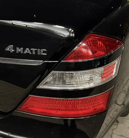 Черный Мерседес С Класс, объемом двигателя 5.5 л и пробегом 176 тыс. км за 8499 $, фото 15 на Automoto.ua