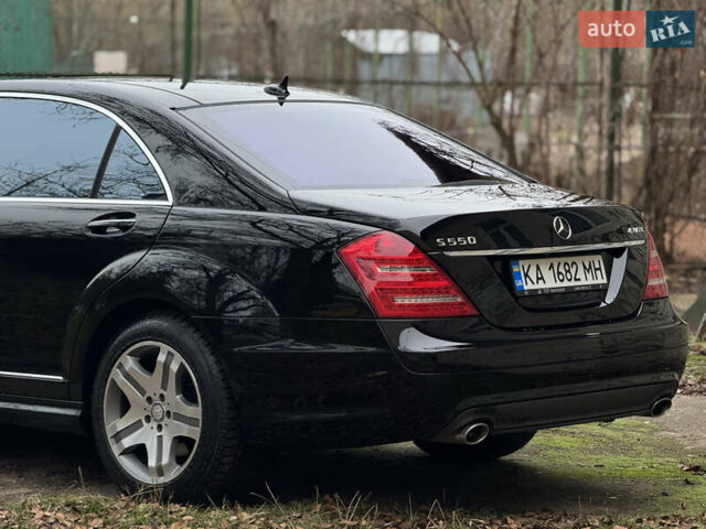 Чорний Мерседес С Клас, об'ємом двигуна 5.5 л та пробігом 288 тис. км за 10950 $, фото 5 на Automoto.ua