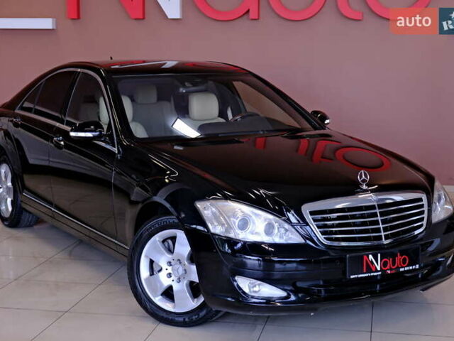 Чорний Мерседес С Клас, об'ємом двигуна 4.7 л та пробігом 218 тис. км за 8900 $, фото 9 на Automoto.ua