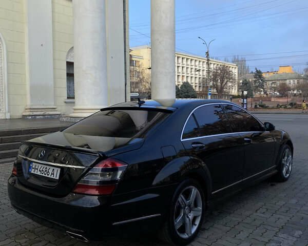 Чорний Мерседес С Клас, об'ємом двигуна 5.5 л та пробігом 303 тис. км за 10400 $, фото 4 на Automoto.ua