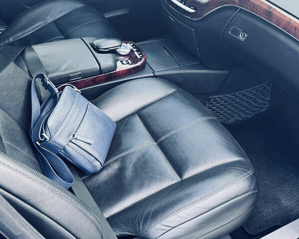 Чорний Мерседес С Клас, об'ємом двигуна 3.5 л та пробігом 190 тис. км за 10500 $, фото 8 на Automoto.ua