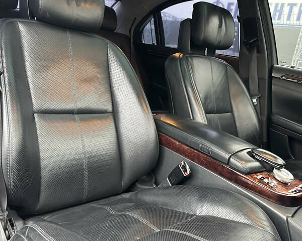 Чорний Мерседес С Клас, об'ємом двигуна 5.5 л та пробігом 277 тис. км за 9500 $, фото 22 на Automoto.ua