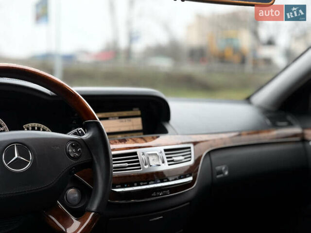 Черный Мерседес С Класс, объемом двигателя 5.46 л и пробегом 295 тыс. км за 13200 $, фото 32 на Automoto.ua