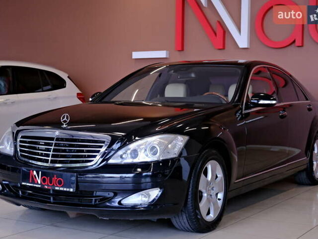 Чорний Мерседес С Клас, об'ємом двигуна 4.7 л та пробігом 218 тис. км за 8900 $, фото 4 на Automoto.ua