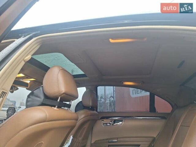 Чорний Мерседес С Клас, об'ємом двигуна 3.5 л та пробігом 208 тис. км за 10000 $, фото 15 на Automoto.ua