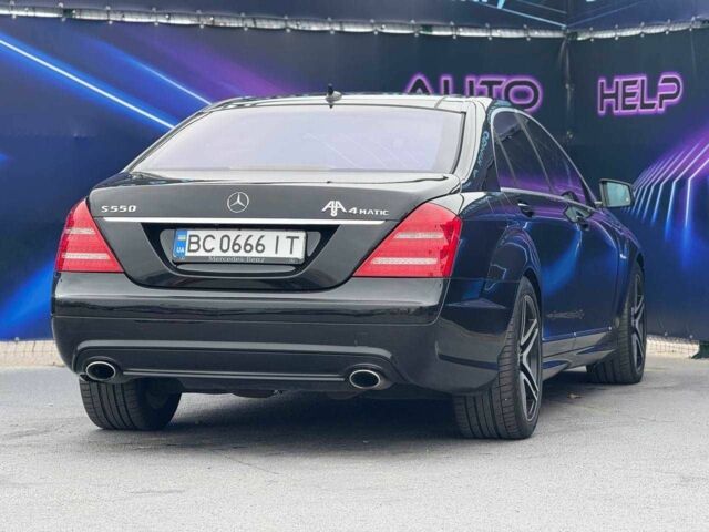 Черный Мерседес С Класс, объемом двигателя 5.5 л и пробегом 265 тыс. км за 10499 $, фото 5 на Automoto.ua