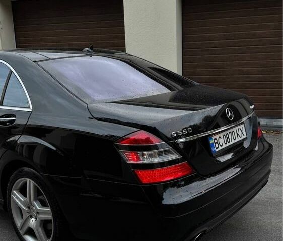 Черный Мерседес С Класс, объемом двигателя 5.4 л и пробегом 293 тыс. км за 9000 $, фото 3 на Automoto.ua