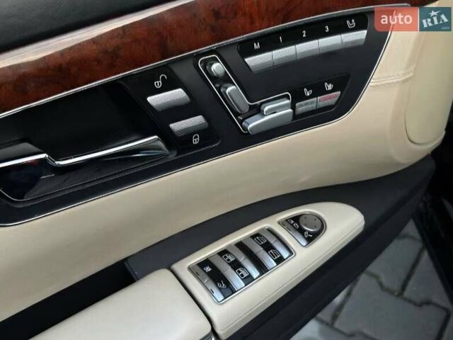 Черный Мерседес С Класс, объемом двигателя 5.5 л и пробегом 205 тыс. км за 11400 $, фото 5 на Automoto.ua