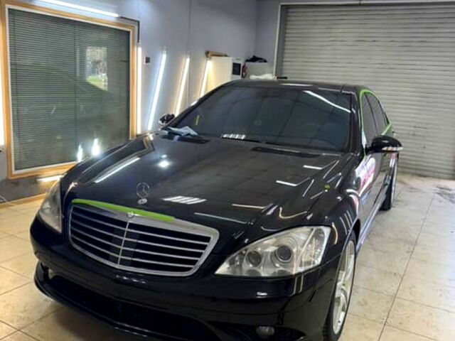 Чорний Мерседес С Клас, об'ємом двигуна 5.5 л та пробігом 220 тис. км за 10000 $, фото 4 на Automoto.ua